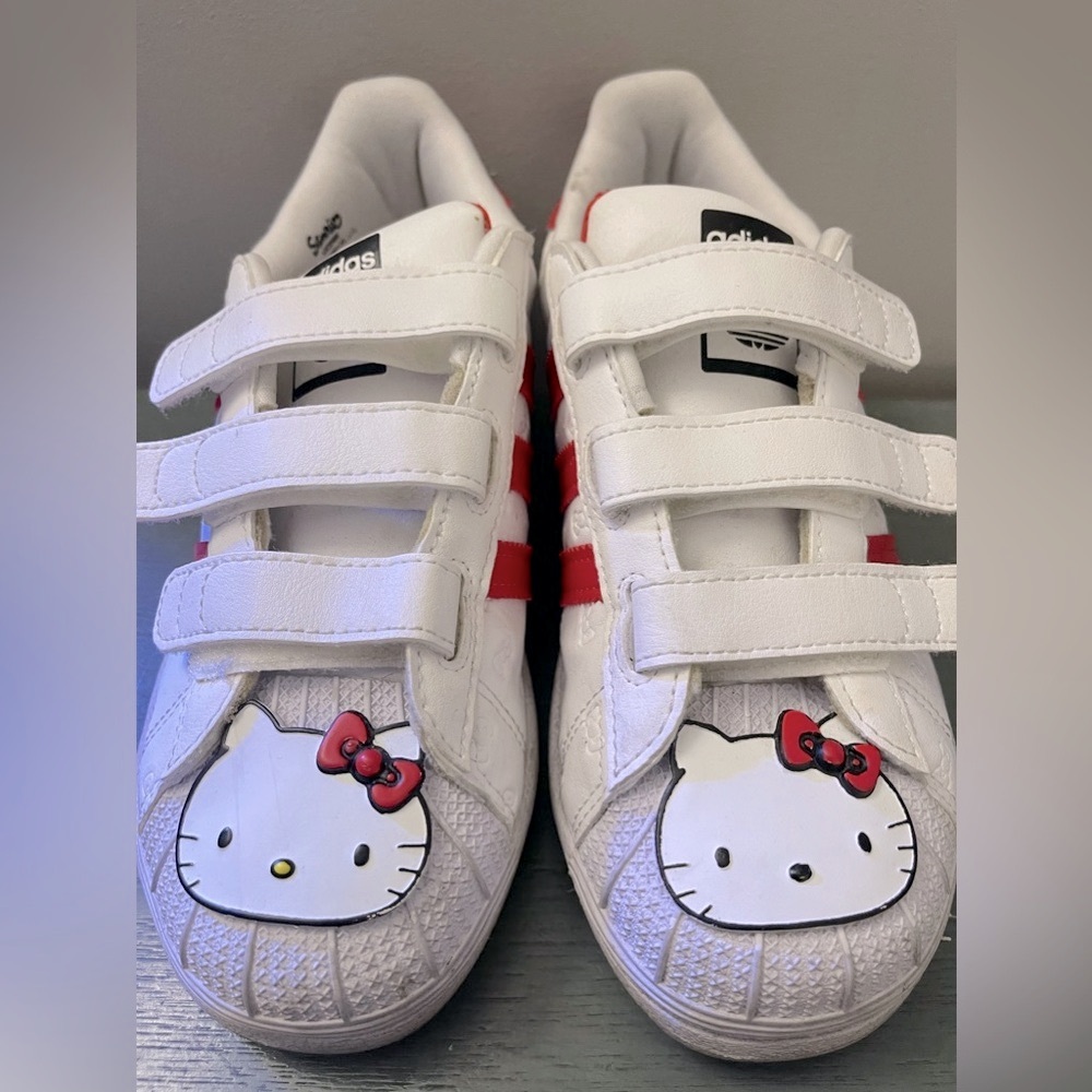 Adidas Superstar Hello Kitty